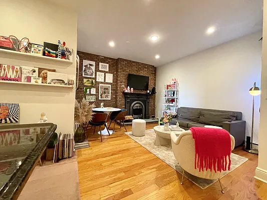 Rented by Highline Residential | media 15