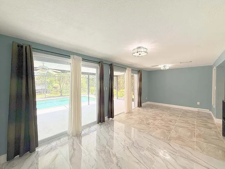2055 Hyatt Dr — Photo 9