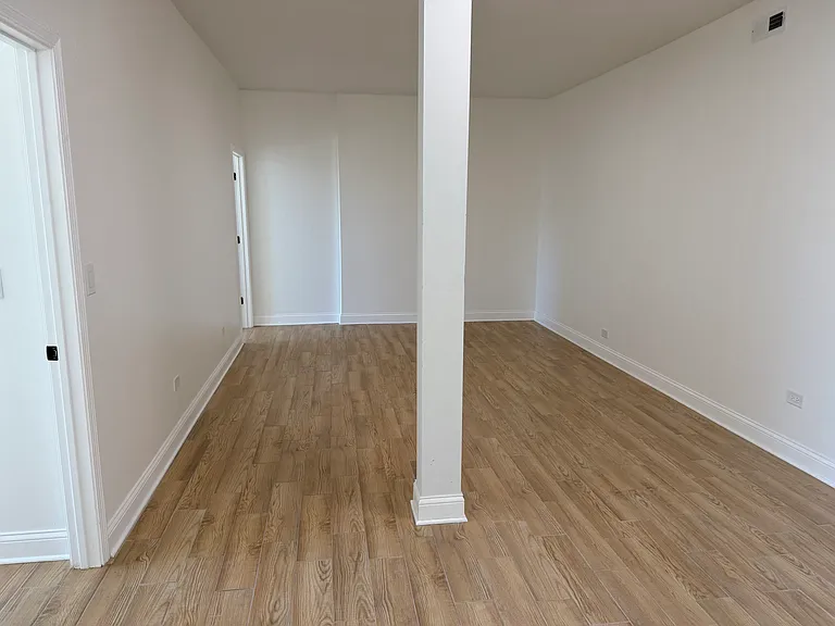 222 N Genesee St #207 — Photo 4