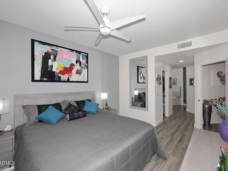E Deer Valley Dr — Photo 8