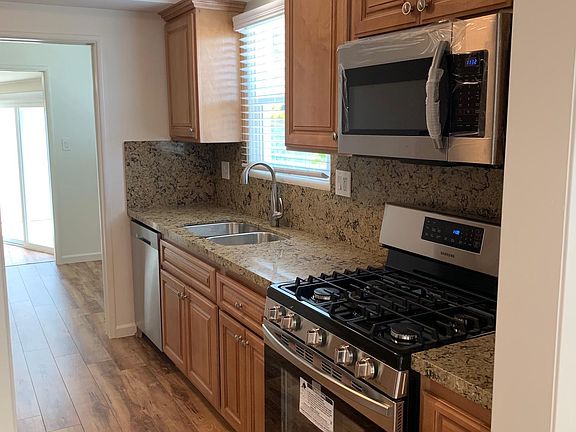 3rd image of 3821 W 181st St