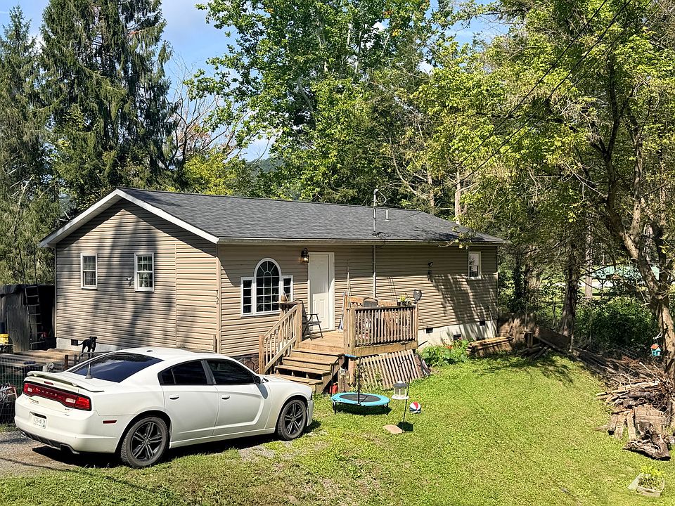 1st image of 72 Riverside Dr