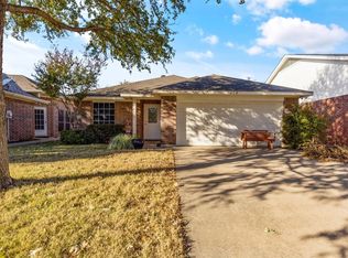 432 Oak St, Burleson, TX 76028