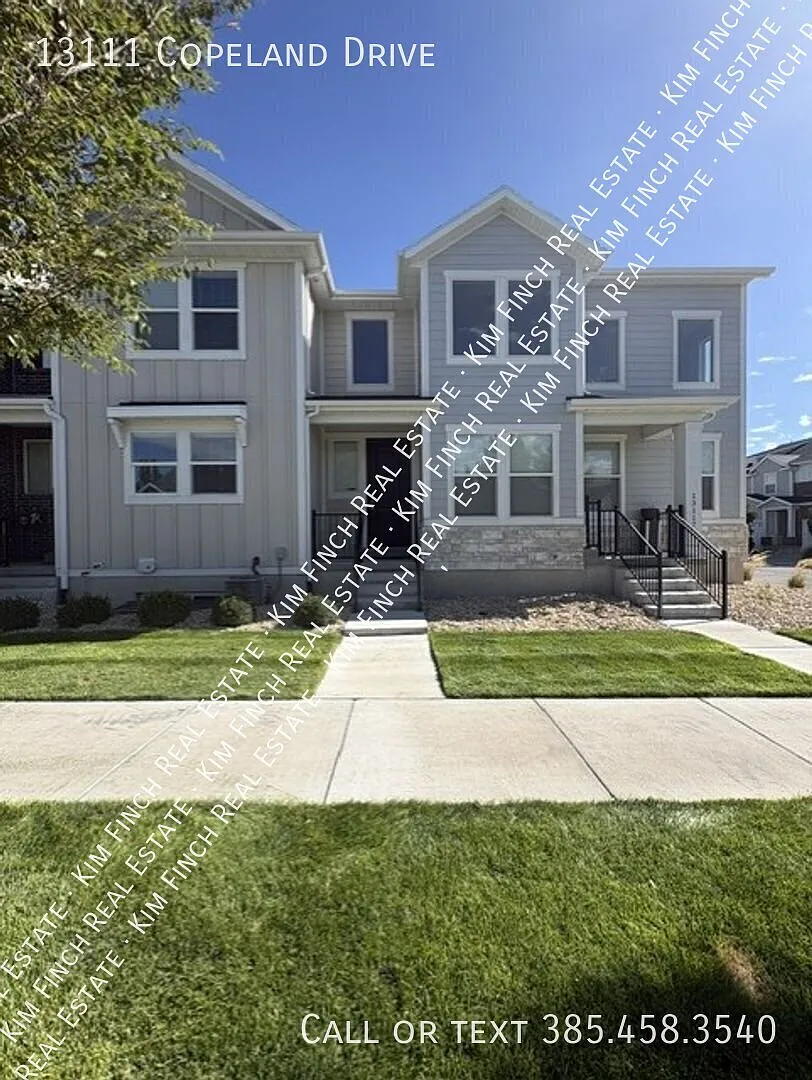 3 bed, 2.5 bath, 1944 sqft, $1,850 — Photo 1