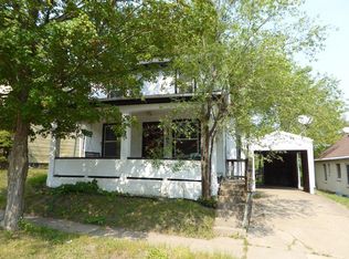 1465 Curtis St, Dubuque, IA 52003