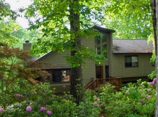 113 Ridge Rd, Berkeley Lake, GA 30096