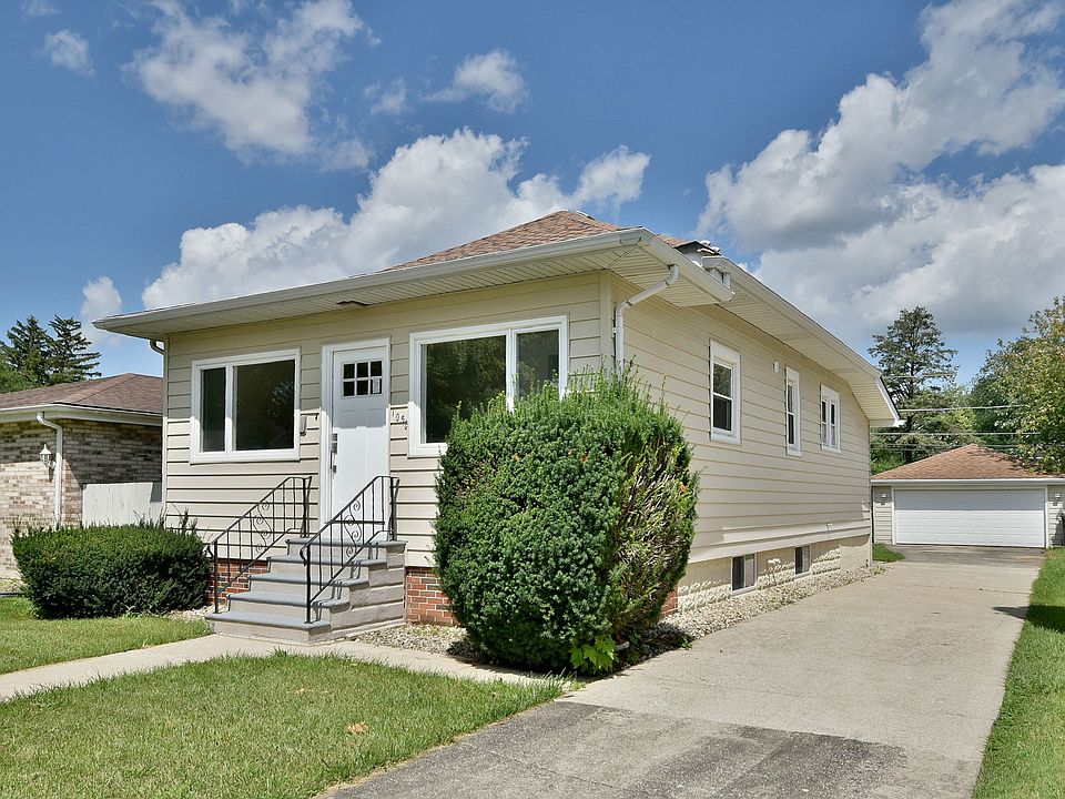 1st image of 1052 Prairie Ave