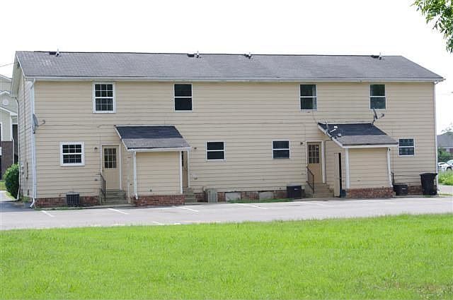 2nd image of 730 Hastings St