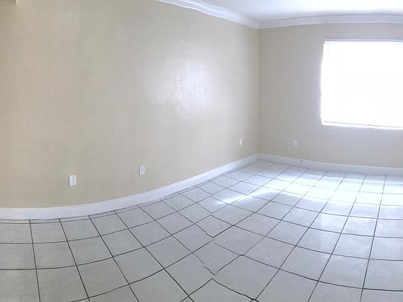 4th image of 13695 NE 3rd Ct APT 15C
