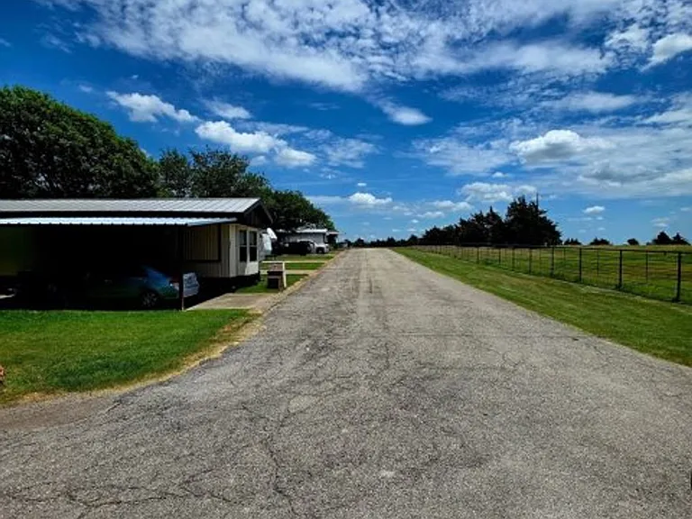 3130 Parkerville Rd — Photo 3