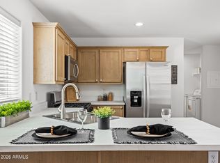 18296 S Frontier Rd, Peeples Valley, AZ 86332