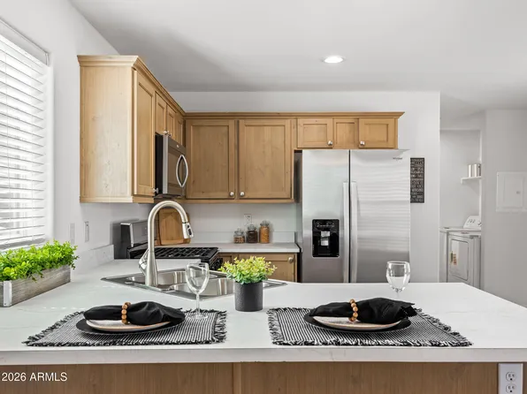 18296 S Frontier Road, Peeples Valley, AZ 86332