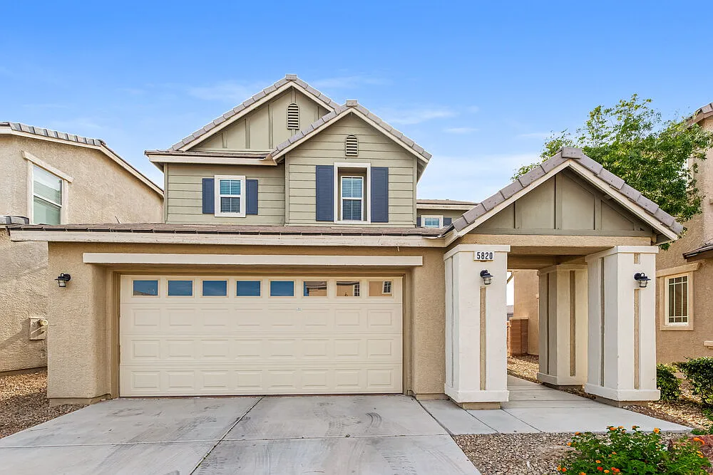 3 bed, 2.5 bath, 1615 sqft, $2,180 — Photo 1