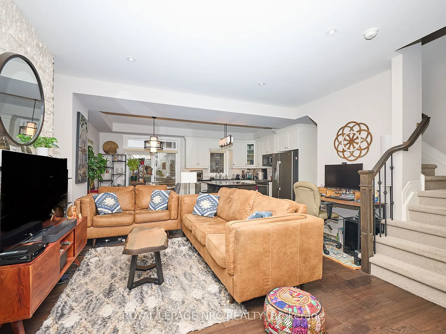 2 bed, $3,200 — Photo 4