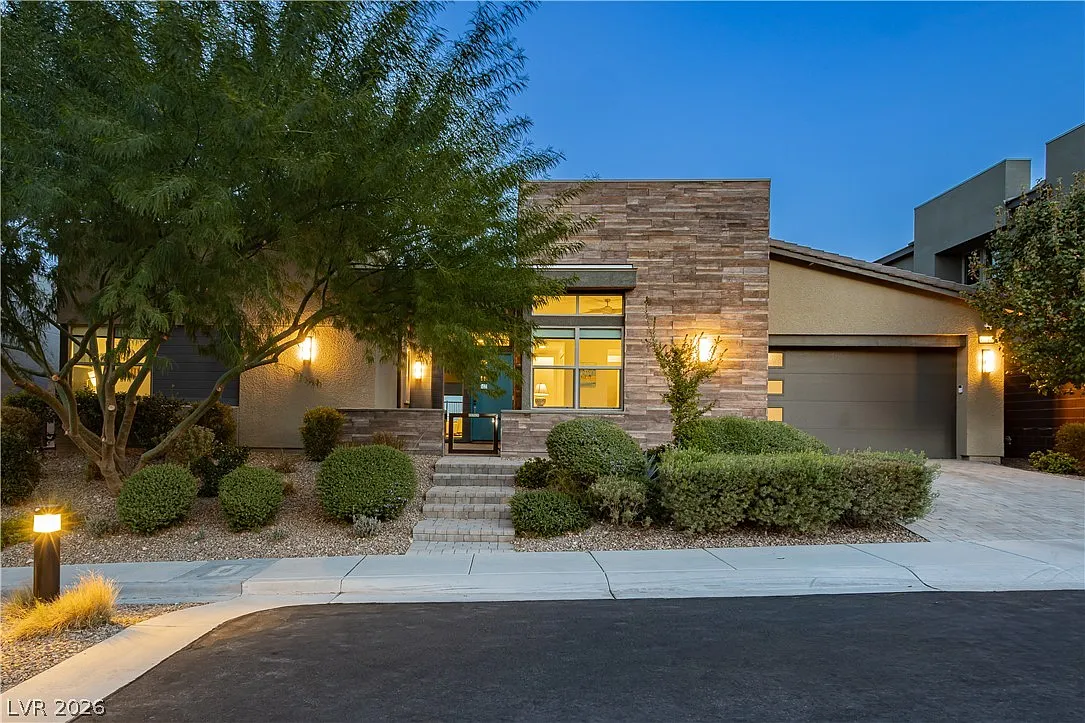 4 bed, 3.5 bath, 3275 sqft, $10,500 — Photo 3