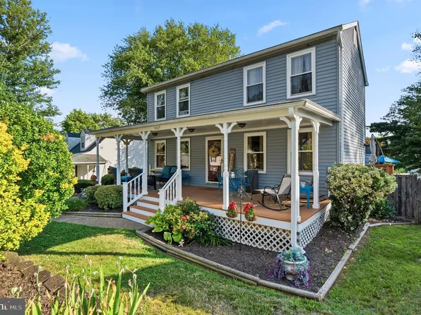 5665 Roundtree Dr, Woodbridge, VA 22193