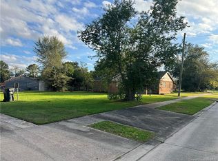 211 Gelpi Dr, Lake Charles, LA 70615