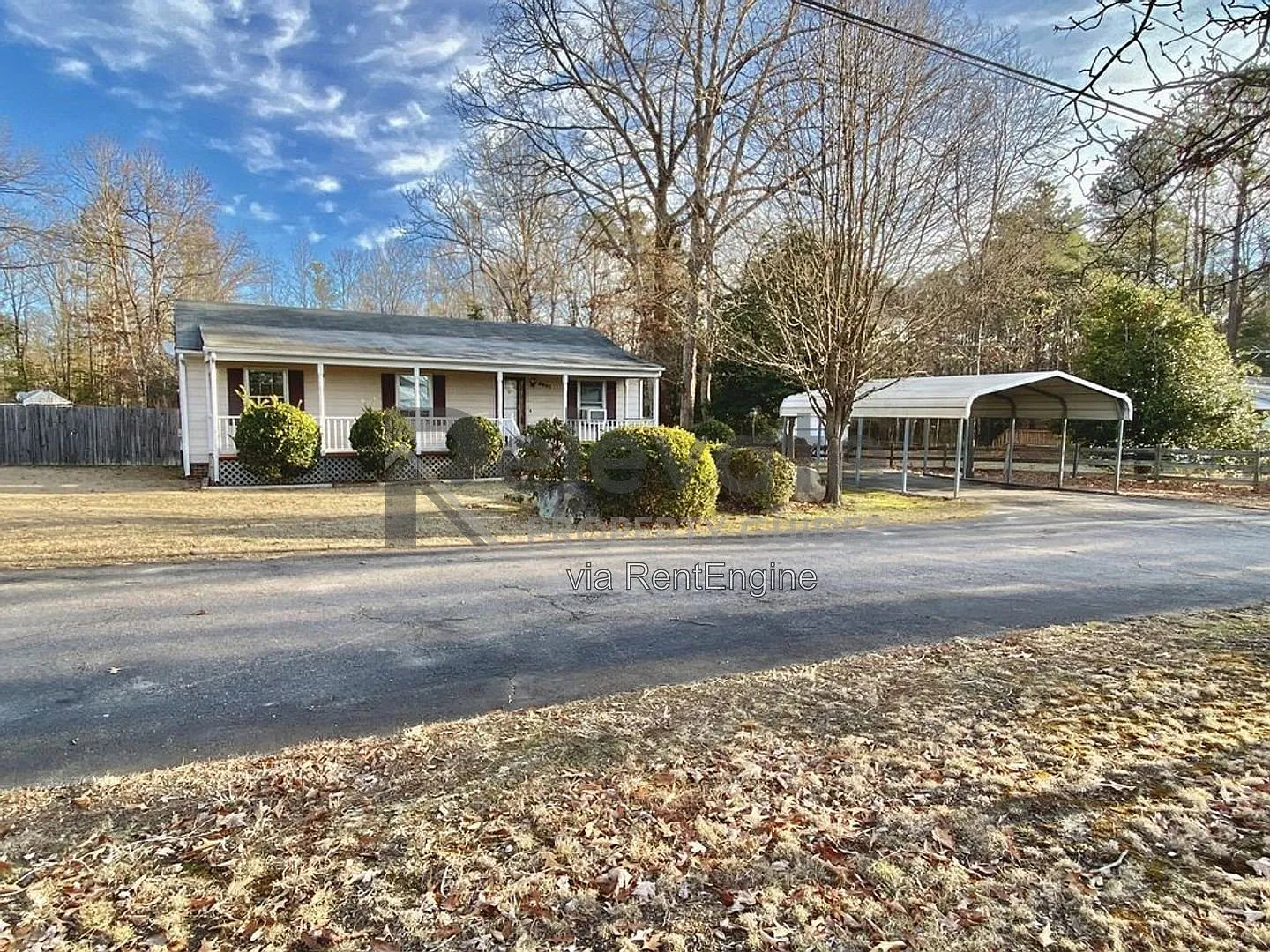 3 bed, 1.5 bath, 1248 sqft, $2,045 — Photo 1