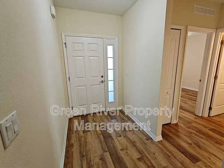 223 Osprey Rd — Photo 5