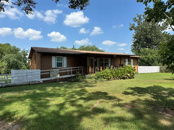 332 S Lawson St, Bogata, TX 75417