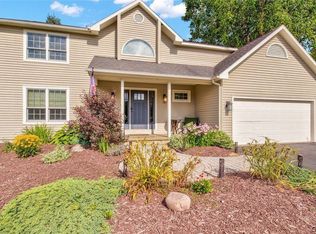 8620 Fieldway Ln, Cicero, NY 13039