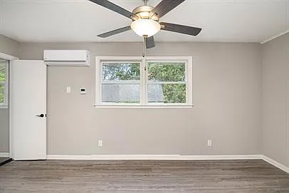 9631 Salem St — Photo 16