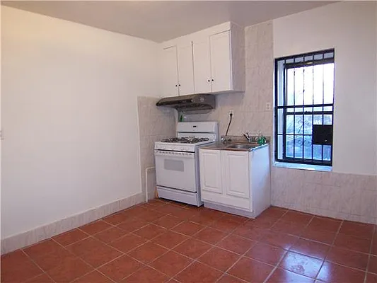 Rented by Maz Group NY | media 8