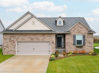 71582 Julius Dr, Romeo, MI 48065