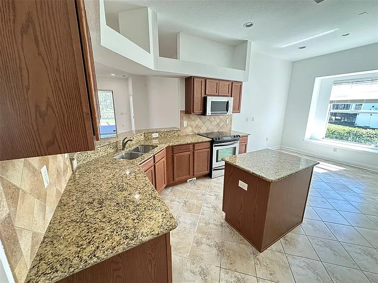 8120 Turkey Hill Ct — Photo 7