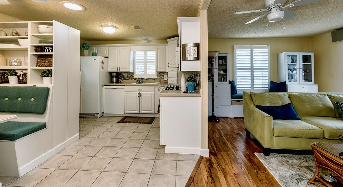 2 bed, 768 sqft, $1,500 — Photo 3