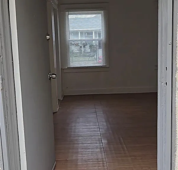551 W 10th St #10 — Photo 2