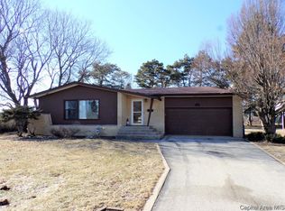 1251 Parkview Cir, Galesburg, IL 61401