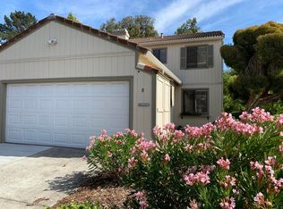 8 Peak Ct, Hercules, CA 94547