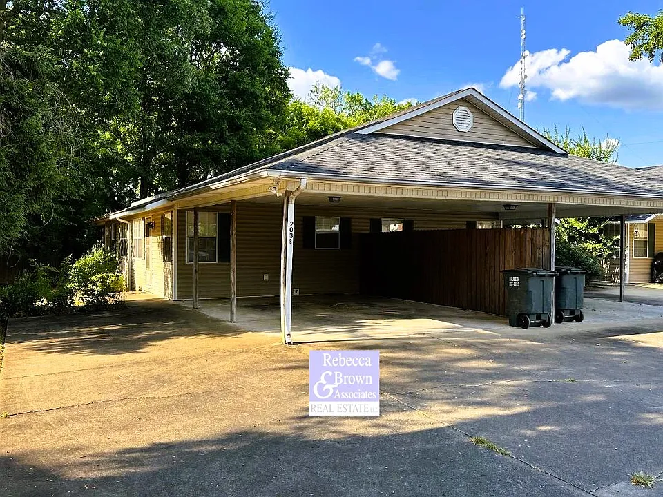 203 West Dr #B