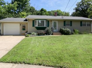 904 51st St, Moline, IL 61265