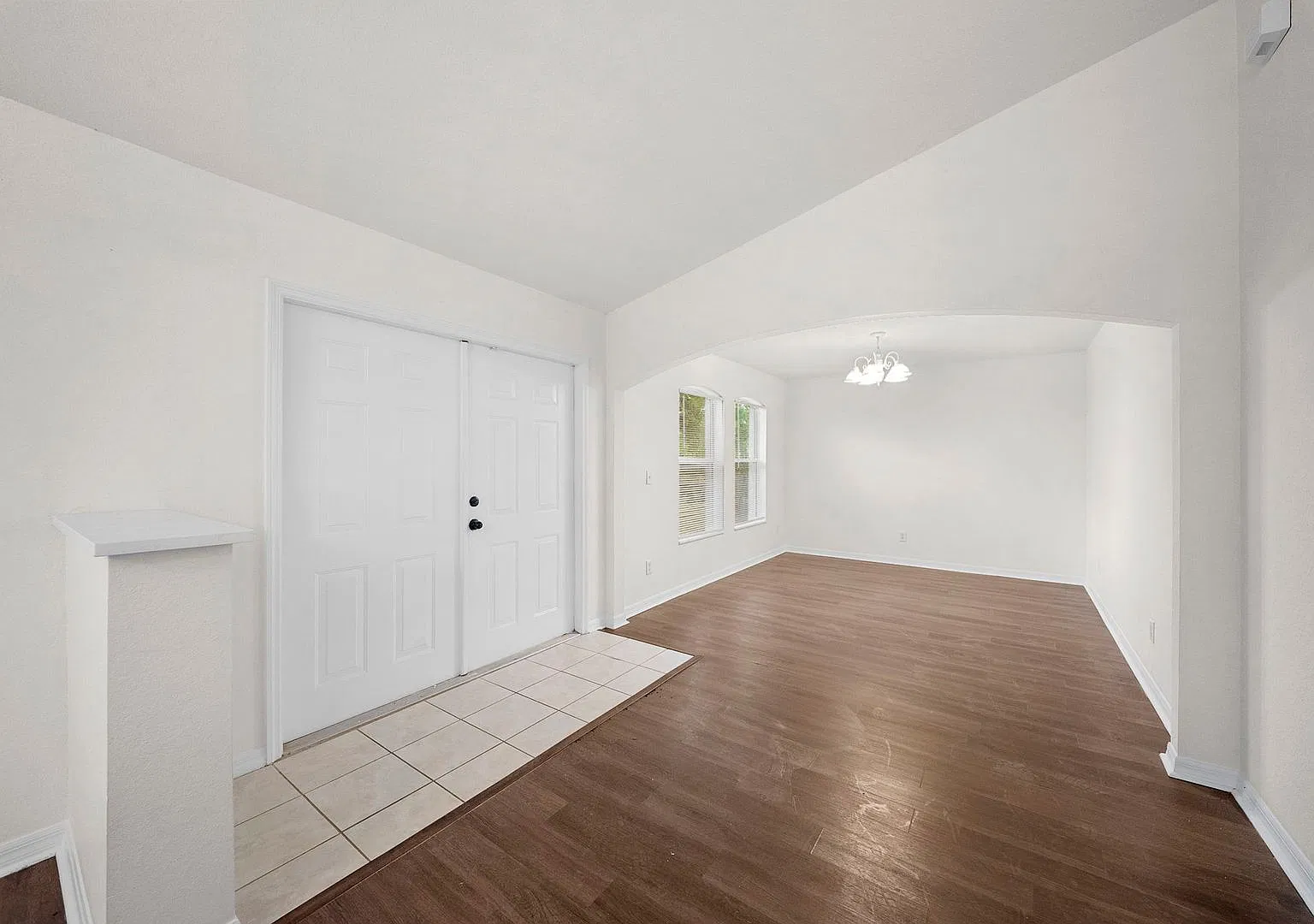 Newly remodeled kitchen 3 bedrooms 2 bathroom home in Lehigh Acres — Photo 4
