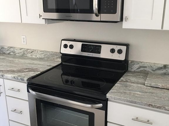 all cabinets have glide mechanism for quiet closing