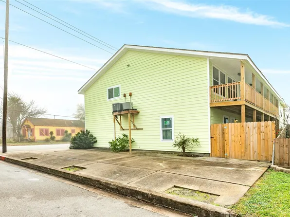 2305 55th St APT 6, Galveston, TX 77551