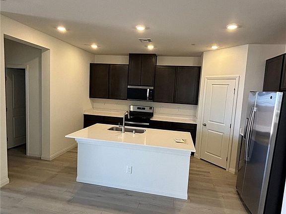4th image of 3586 Mascali Ave