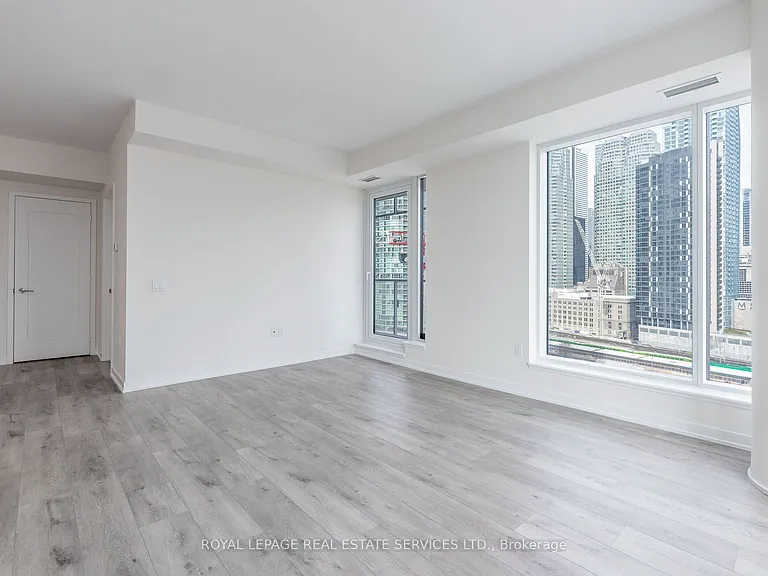 28 Freeland St #1307 — Photo 12
