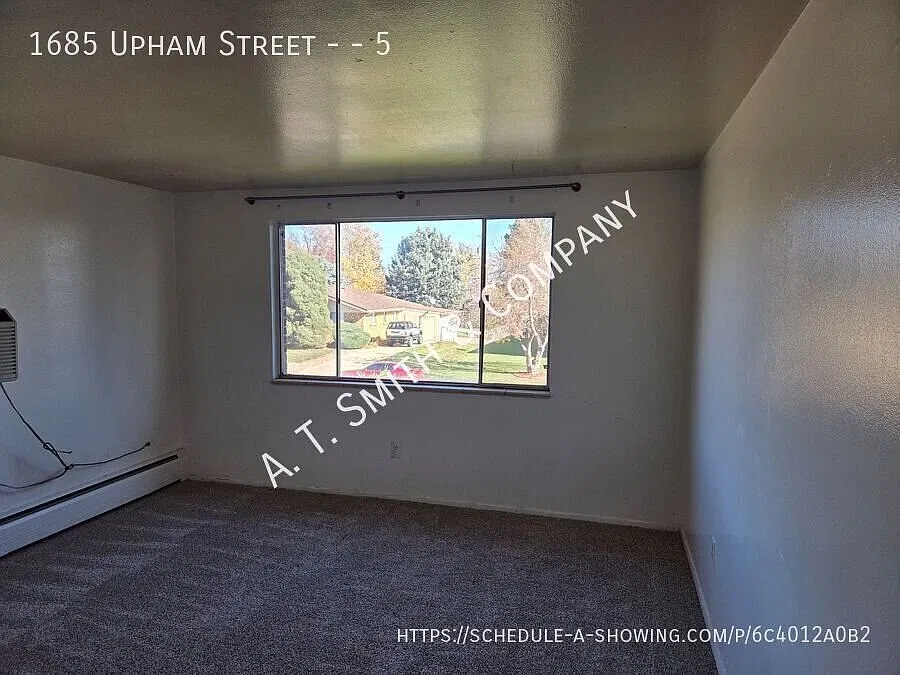 Move-In Special! 1 Month Free Rent! . . . One Bedroom In Lakewood Available Now ! ! — Photo 3