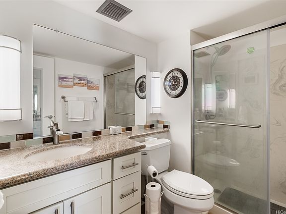 5th image of 240 Makee Rd APT 6B