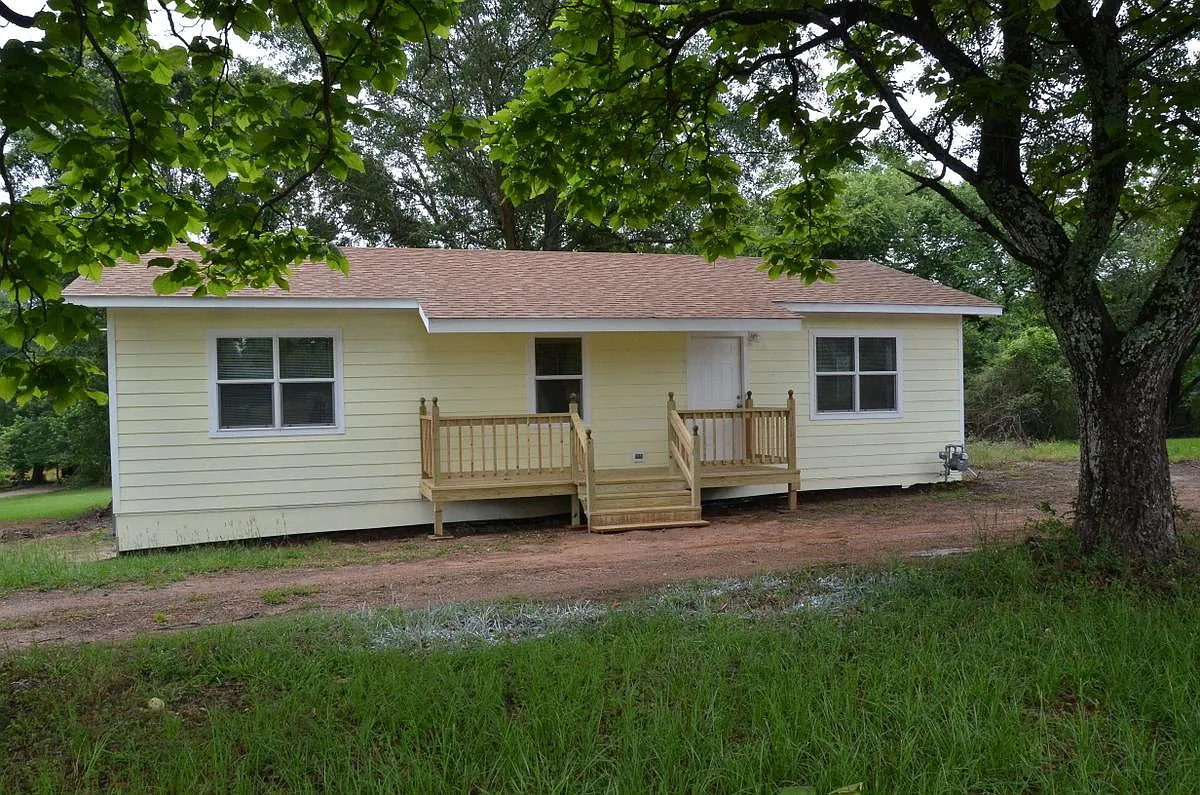 6632 US Highway 59 S — Photo 1