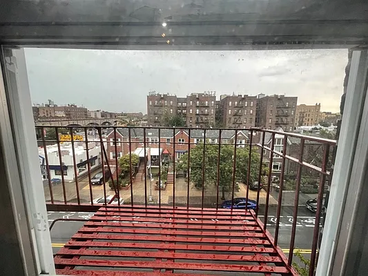 Rented by Prime Realty | media 16