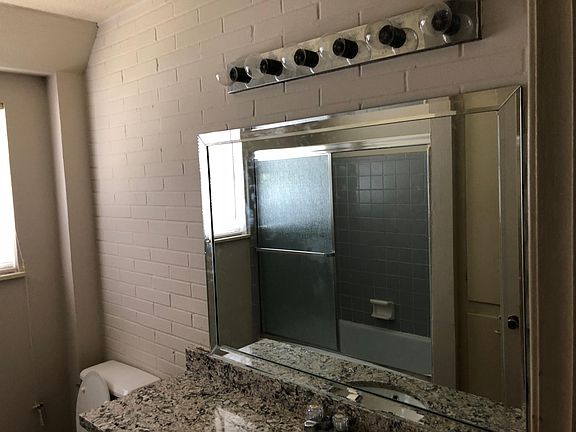 5th image of 1221 Upas Ave