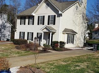 825 Selwyn Place Rd, Charlotte, NC 28209