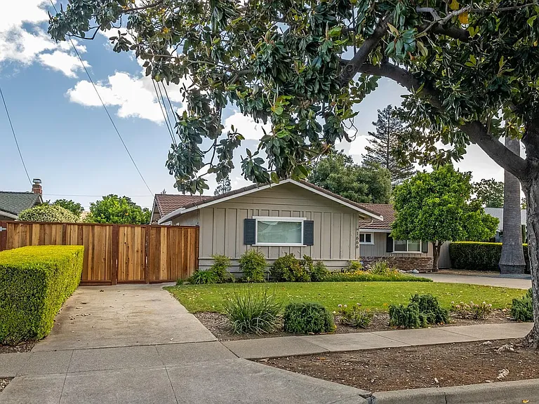 1666 Clayton Way — Photo 21