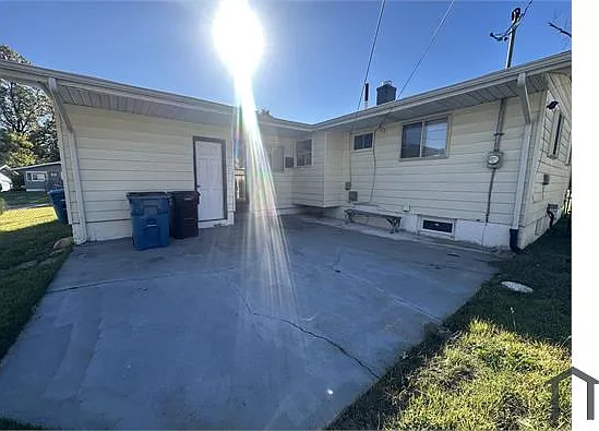4 bed, 1412 sqft, $2,000 — Photo 2