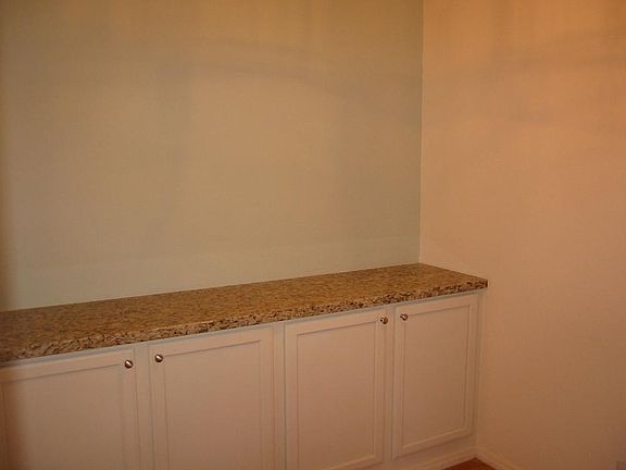 3rd image of 2909 Keats St APT 6