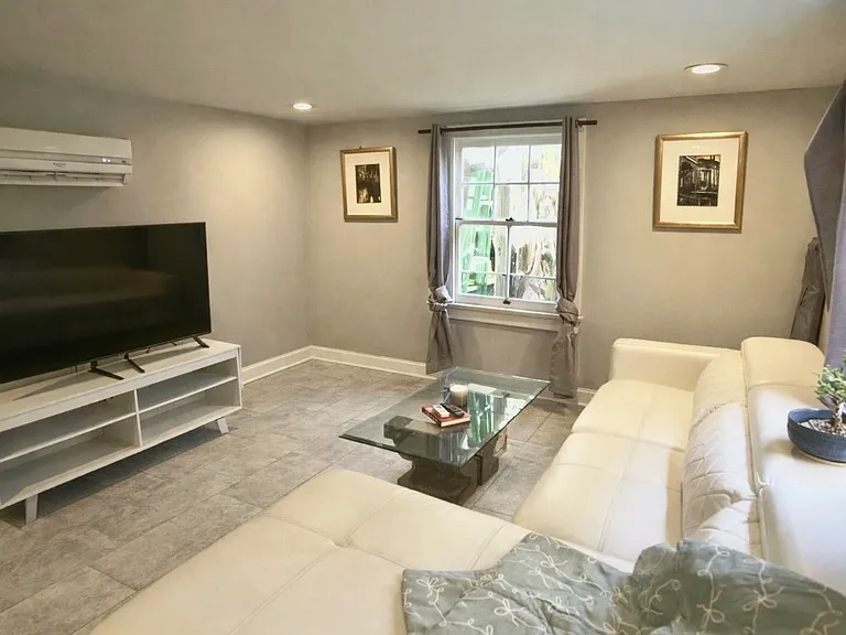 2713 Robert St #B — Photo 7